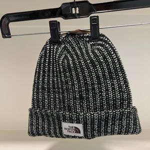 BLACK KNIT NORTH FACE BEANIE